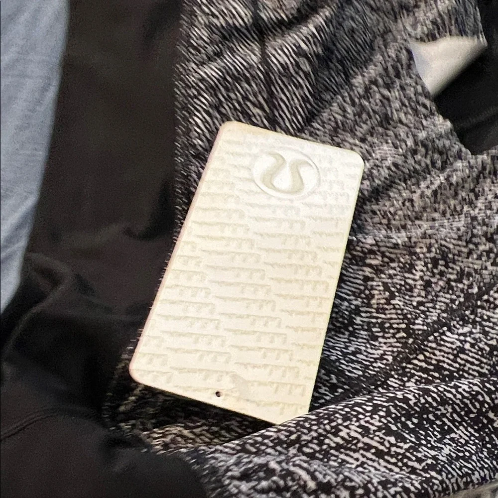 Lululemon Athletica Black and Gray Skirt - Picture 6 of 7